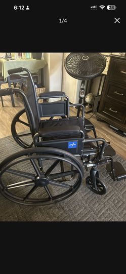 Wheel chair wheelchair