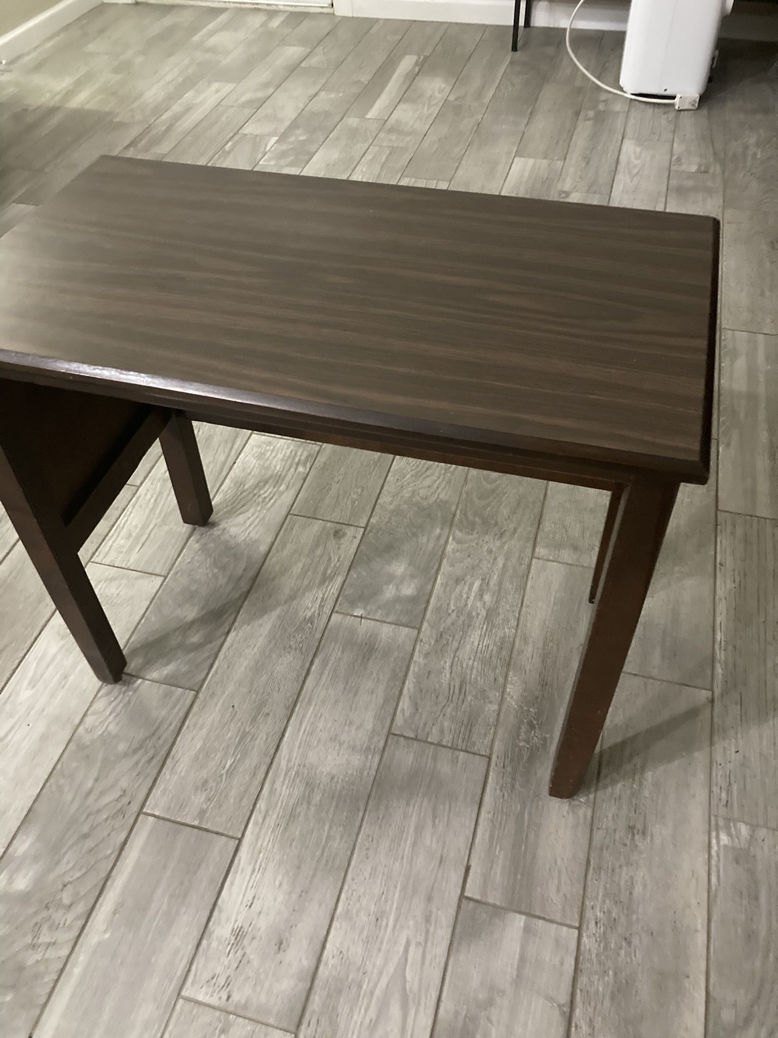 Free  End Table. Solid 