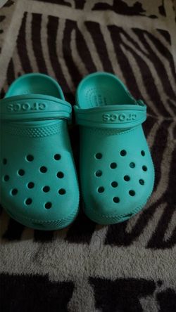 C9 crocs