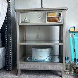 Mirror Night Stand -silver 