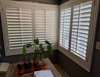Custom Interior Window Shutters and installation. Persianas de Madera. Service Area:  All of Southern California. 951-573-2560