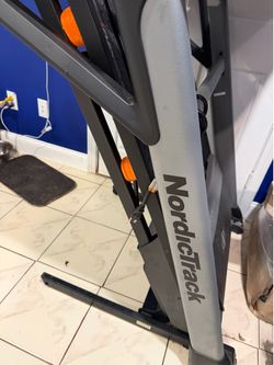 NordicTrack Elite 700