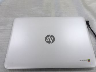 HP Chromebook 14” Display in White Intel Celeron 2840 2.16Ghz 16GB Storage 4GB RAM 14-ak041dx