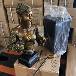 Total Of 8 New In The Box Singing Lady Statue With Subwoofer 