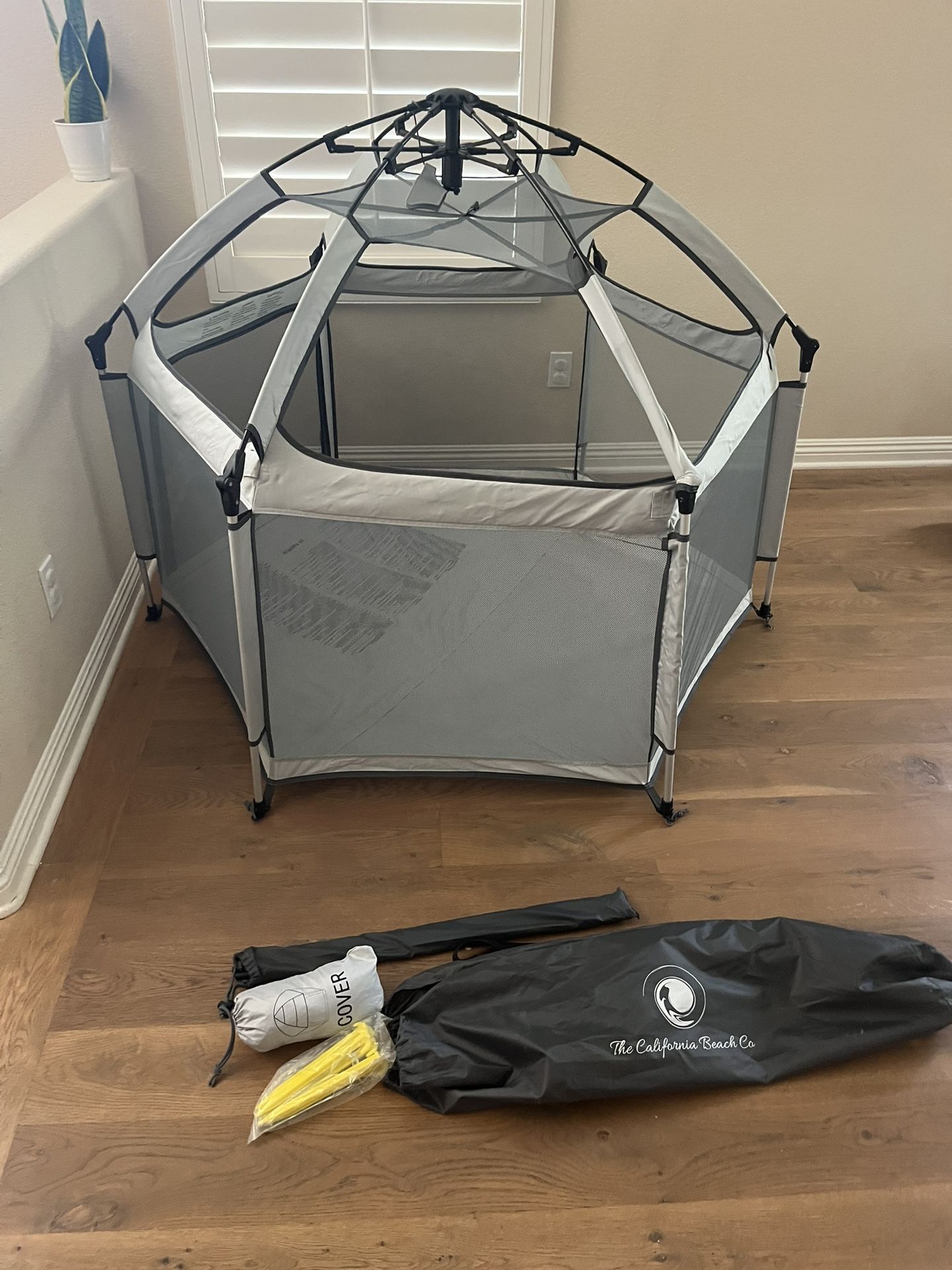 California Beach Co. Pop 'N Go™ Playpen