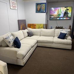 🛋️ Cindy Crawford Sectional – 118” x 118” (Like New)