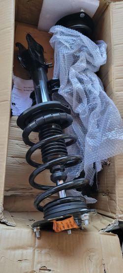 2011---2013 Kia Sorento front struts complete