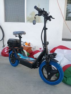 Scooter Electrico (Electric Scooter)