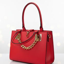 Vintage Style Bright Red Back Black Trim With Gold Chunky Chain Detail, Shoulder Strap Included