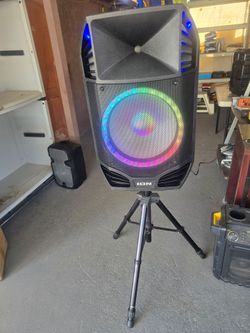 Bluetooth Speaker with stand