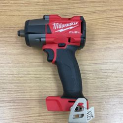 MILWAUKEE 2962-20  1/2” FRICTION RING MID-TORQUE IMPACT WRENCH.