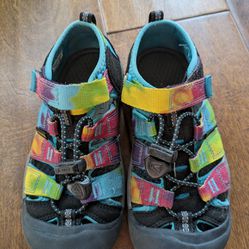 Keen sandals size 13 colorful