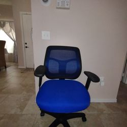 Sturdy Desk Chair With adjustable  Back, Hand and Seat