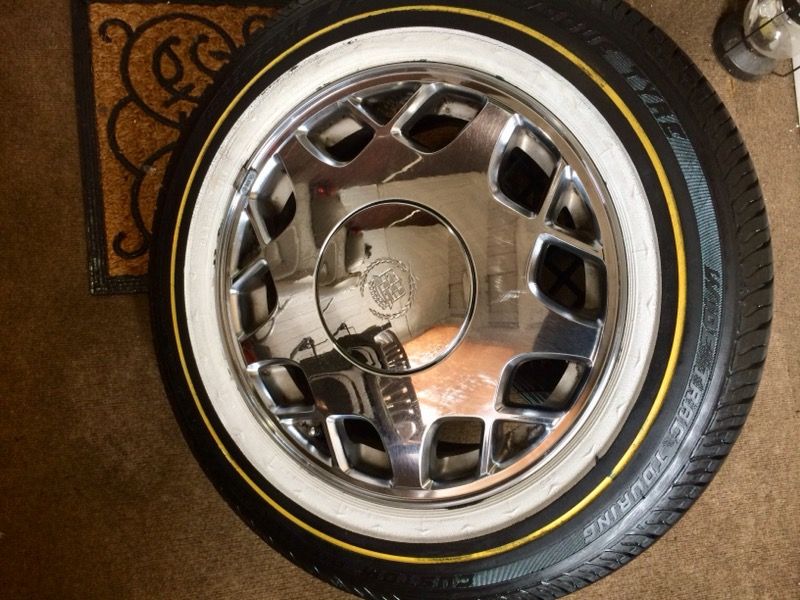 CADILLAC RIMS 225/60/16 VOGUE TIRES