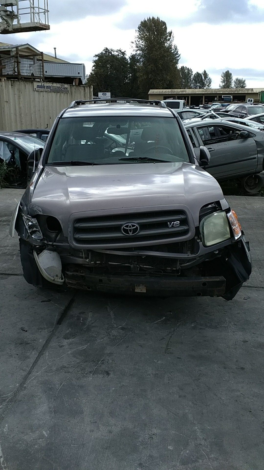 Parting out a 2001 Toyota Sequoia for Sale in Kent, WA OfferUp
