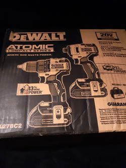 Dewalt 2 drill combo kit 20V Atomic compact series