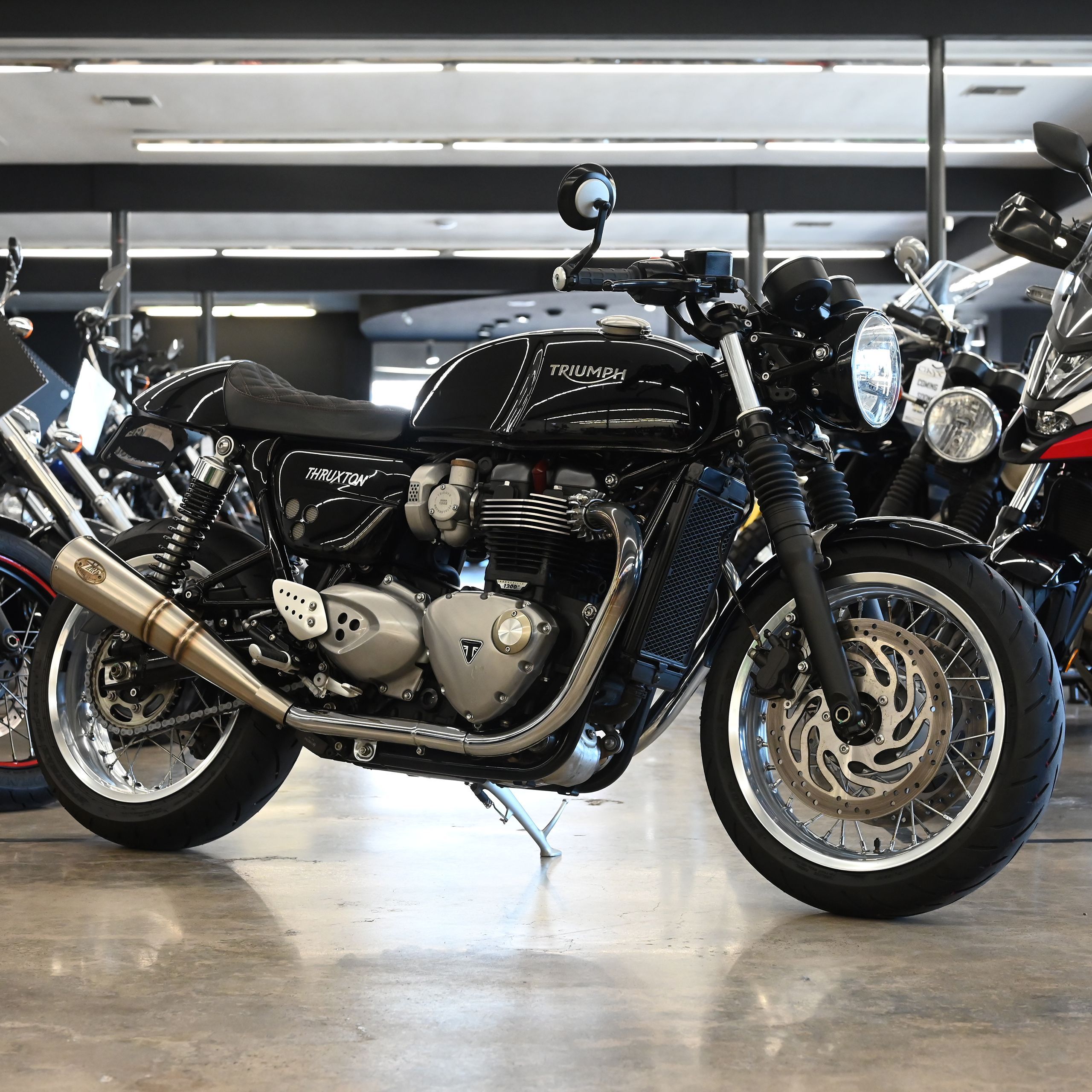 2016 TRIUMPH THRUXTON