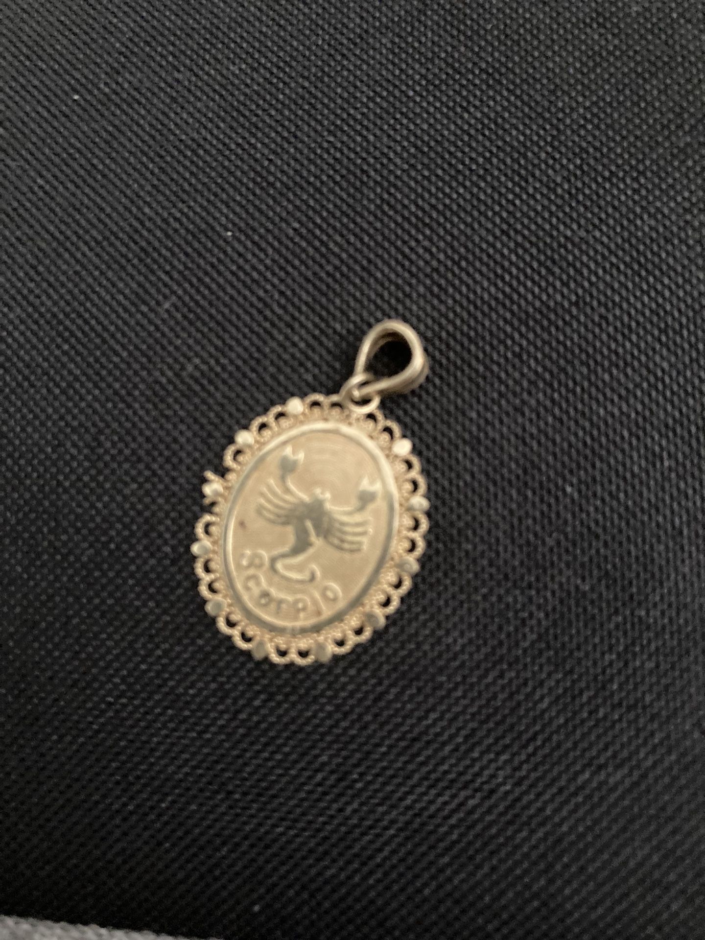 10k Gold Pendant 