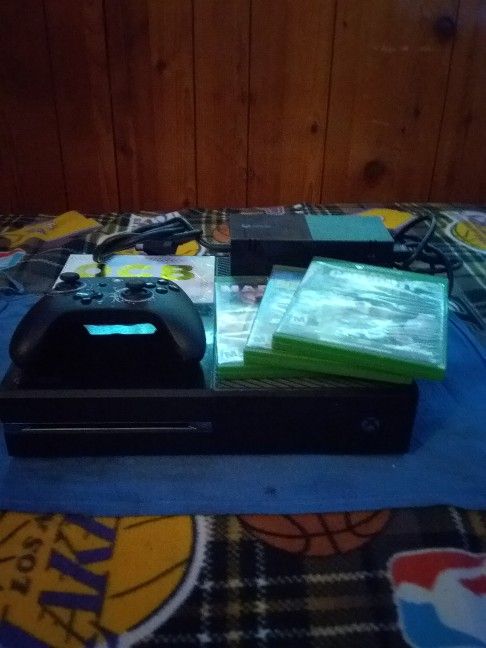 XBOX ONE - Black