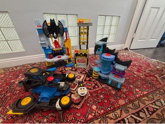 Imaginext Batman play set – Batcaves, Bat Tower & Batmobile with remote control.