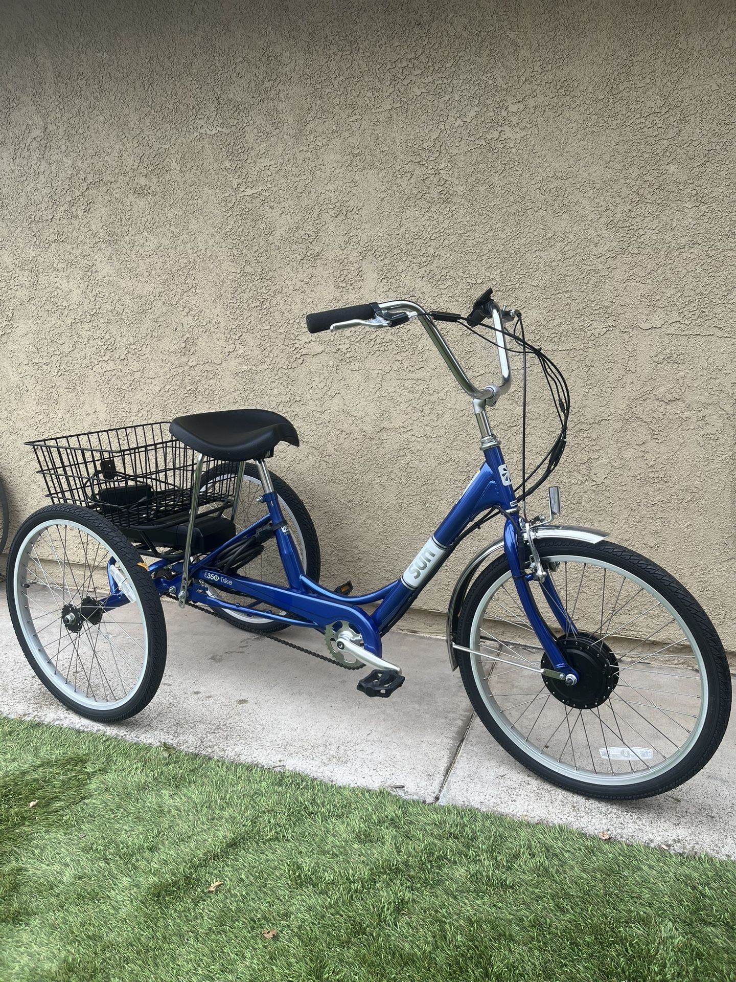 Sun Bicycles E350 Electric Trike Tricycle 24" w/ Extras