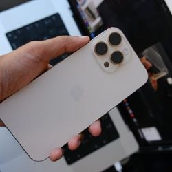 iPhone 16 Pro Max 256GB Factory Unlocked Excellent Condition - On Special Cash Deal Starts $849 (Payments Options Available 🔥🤩)