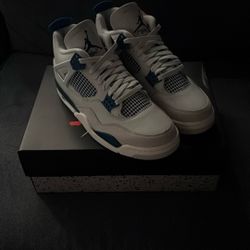 Air Jordan 4 Retro Off White/Military Blue 