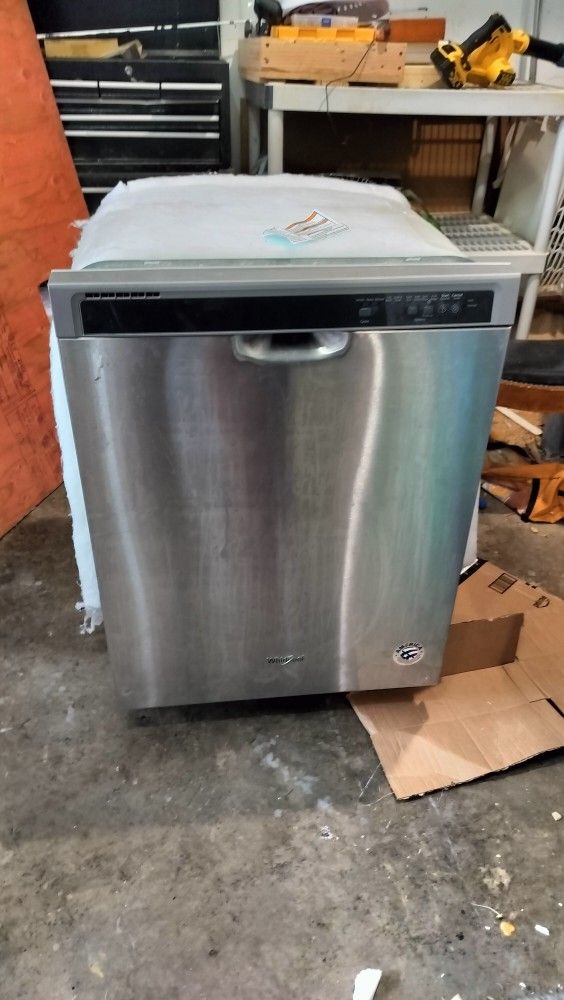 Whirlpool Dishwasher