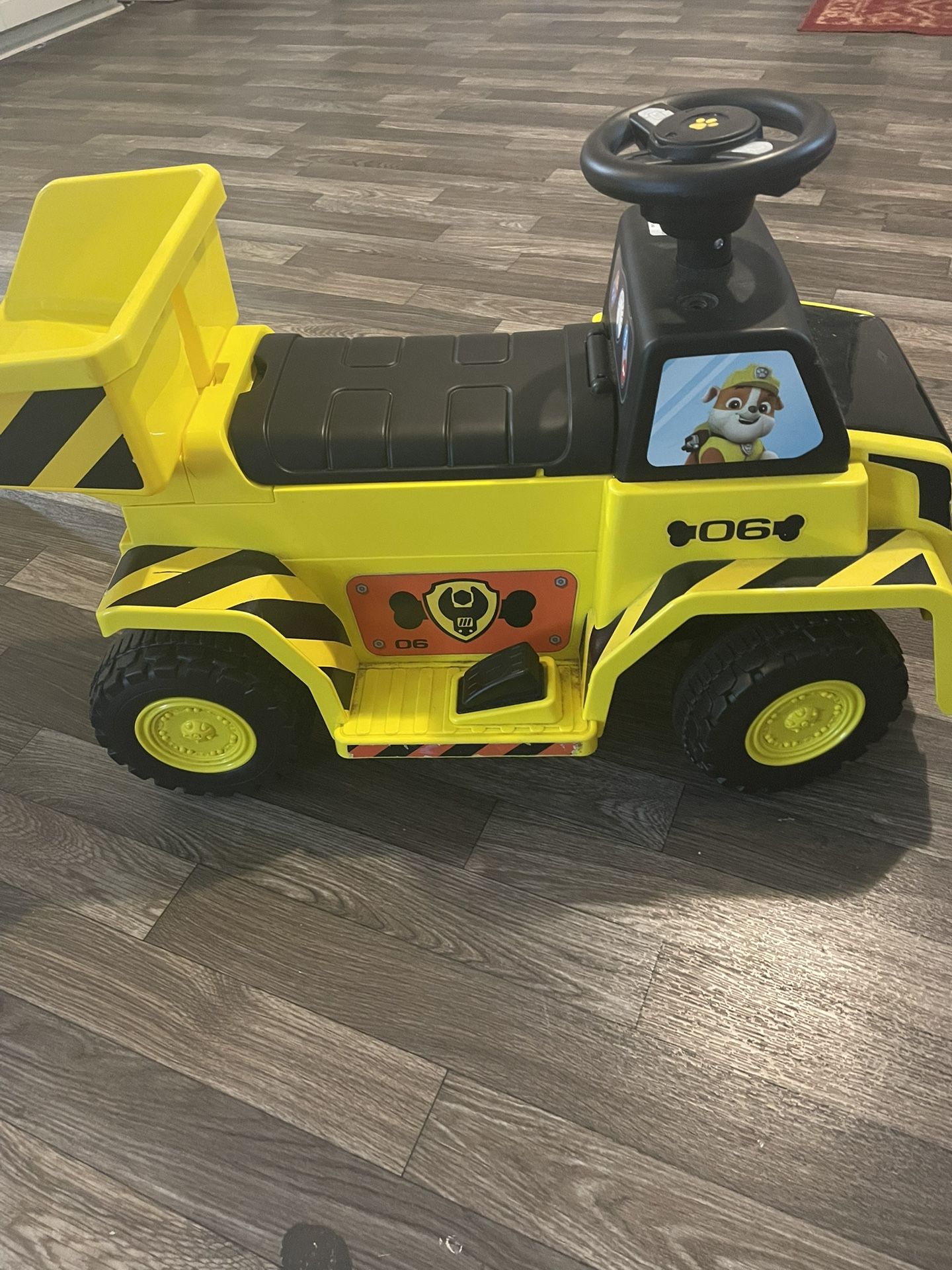 Small Kids Battery Operated Paw Patrol Dump Truck