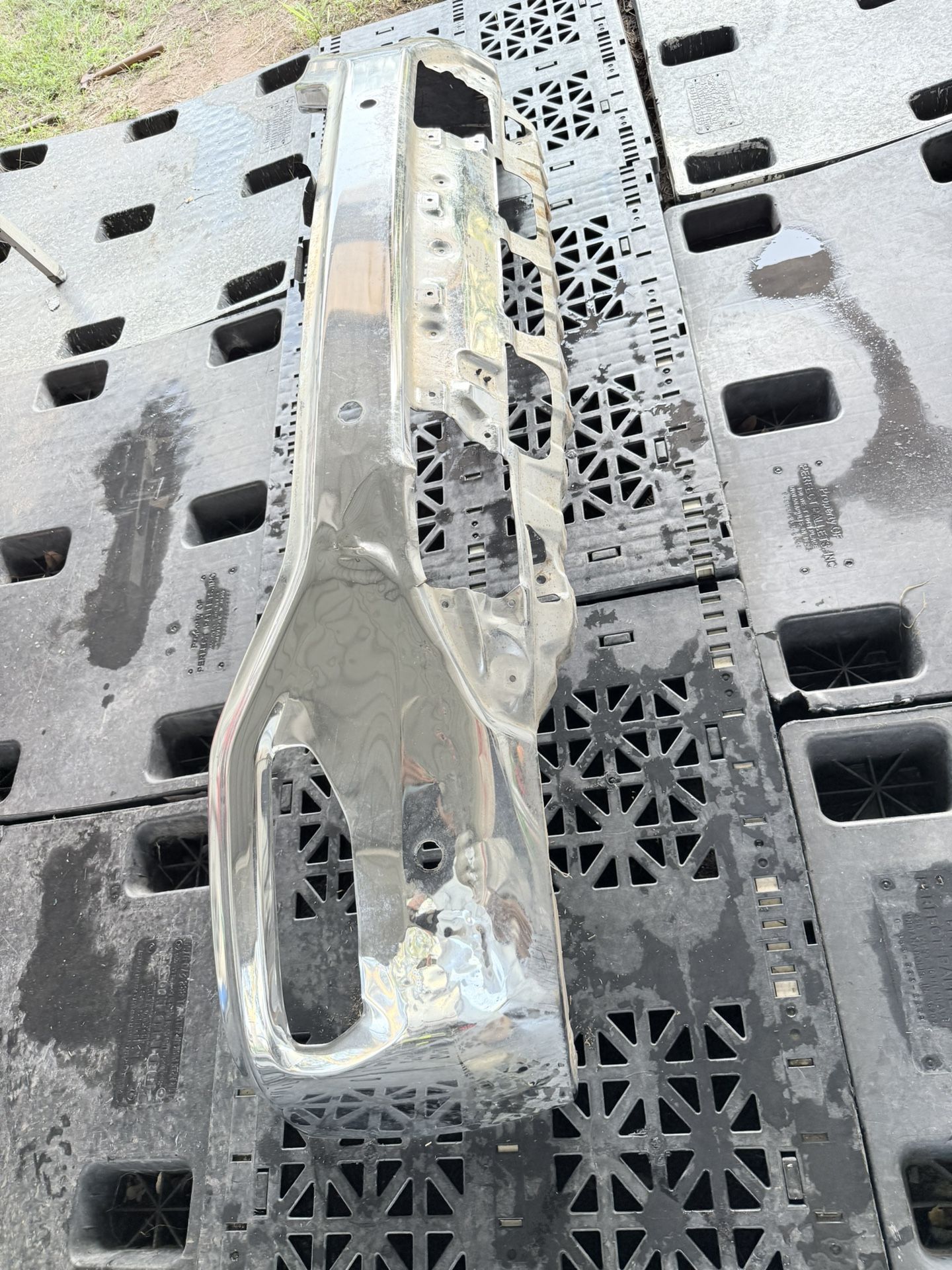 2016 - 2018 GMC SIERRA 1500 FRONT BUMPER OEM