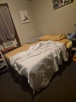 King size Bed