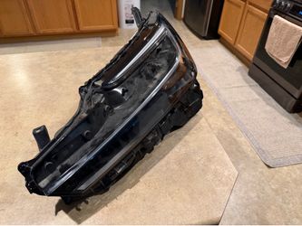 2023 2024 2025 Toyota Prius Headlight Driver Side