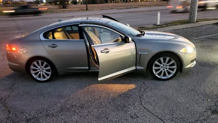 2013 Jaguar XF-Series