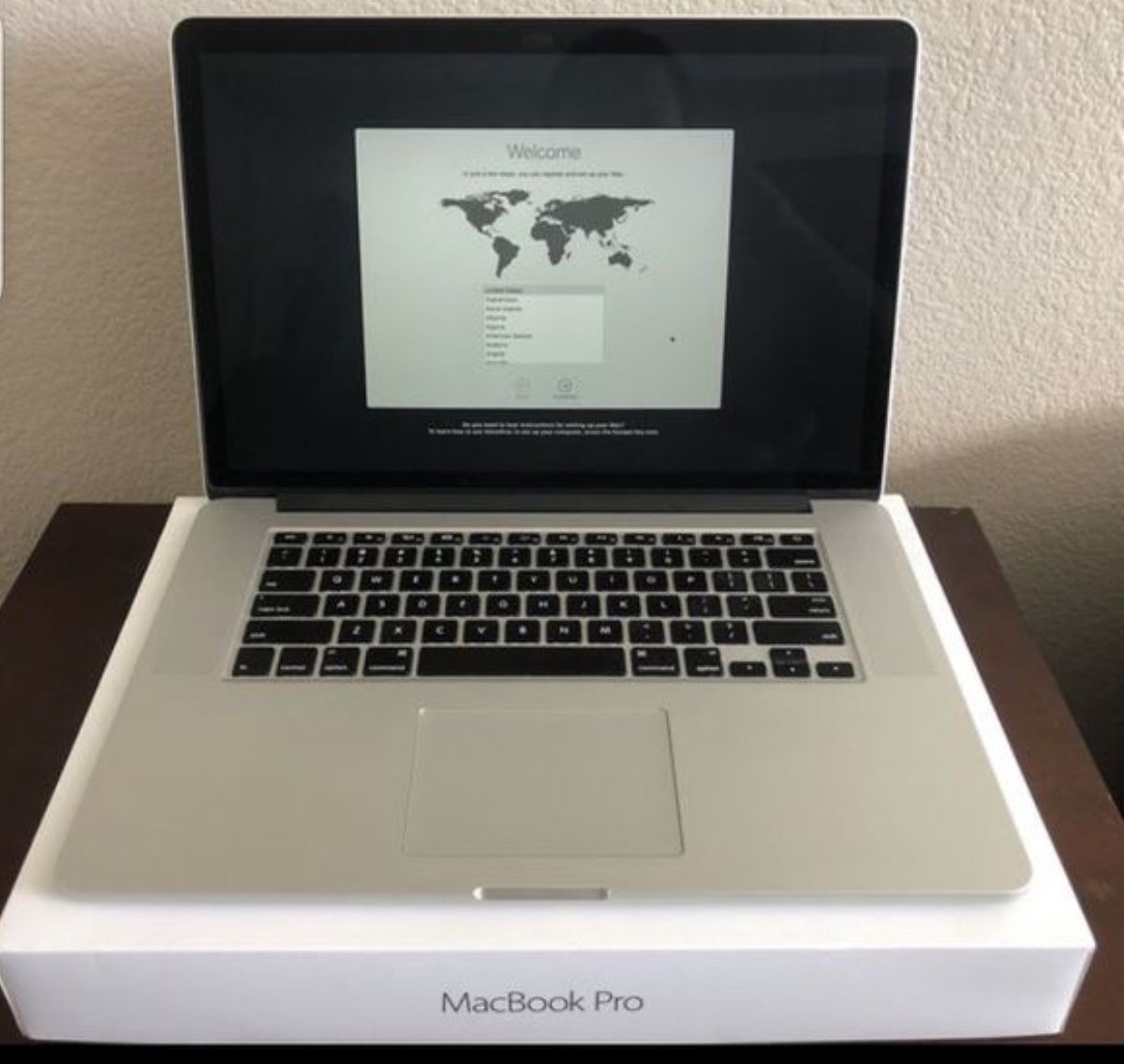 brand Used 2019 MacBook Air Pro for sell in a very secured price!!