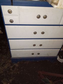 Dresser