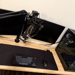 Gaming PC (desk Included)