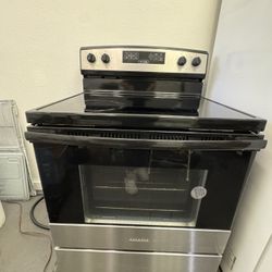 Amana Electric Stove 
