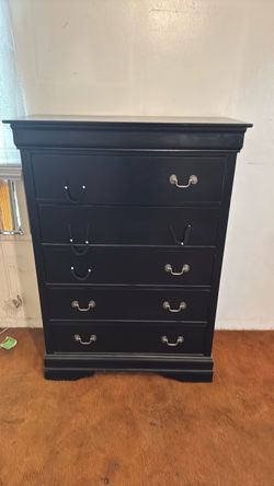 Dresser