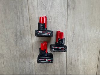 3 Milwaukee M12 XC 3.0 batteries