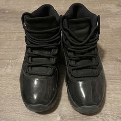 Jordan 11 Black Cap and Gown 9.5 Men