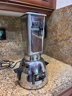 1950 stainless steel blender / works great
