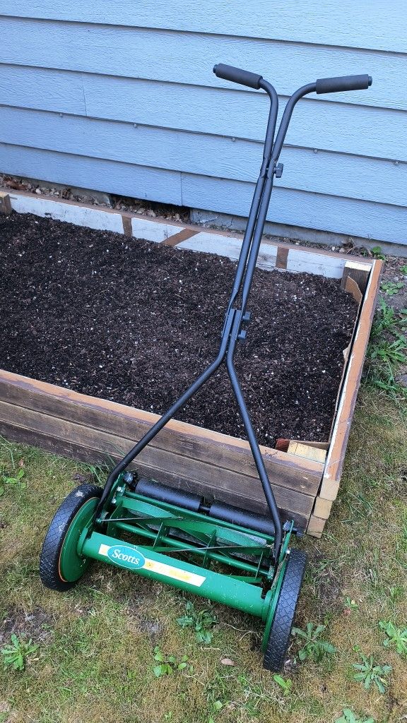 Scott's Elite 16" Reel Mower