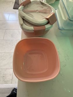 Salad bowls