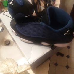 Size 11 w/box 8.5/10 cond $80 obo