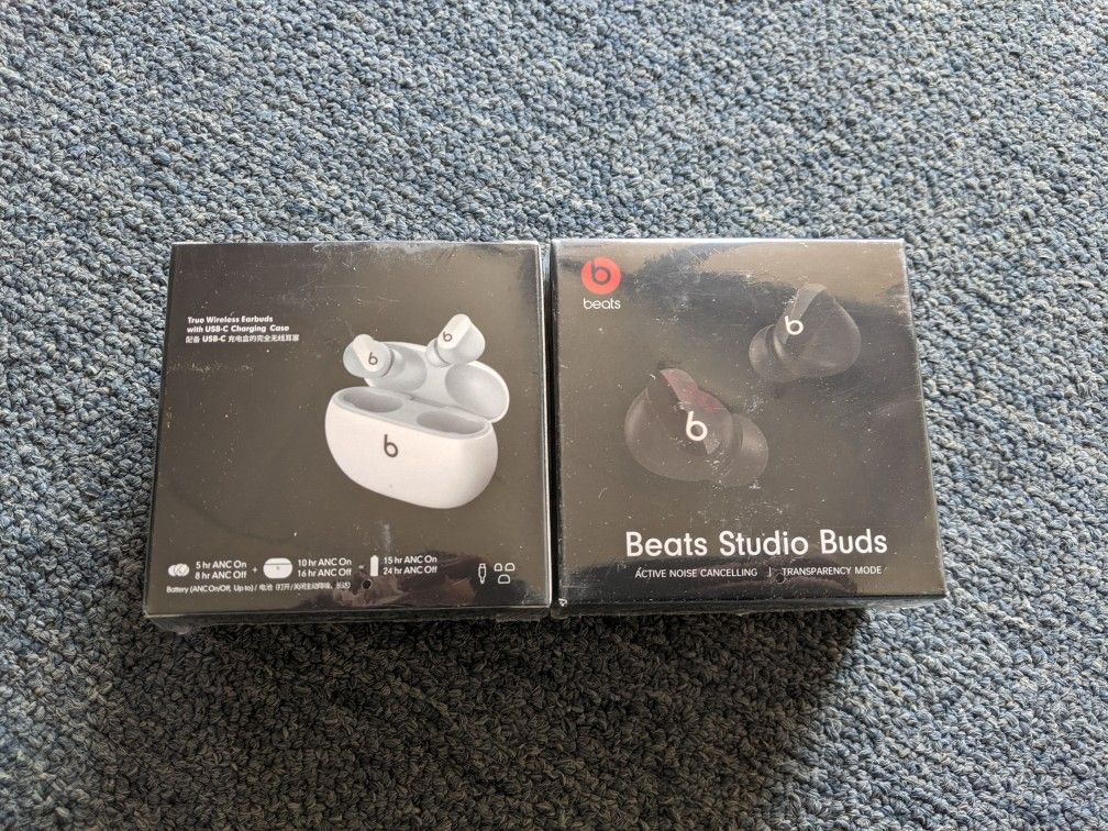Beats Studio Buds Black White