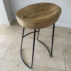 2 Modern Stools