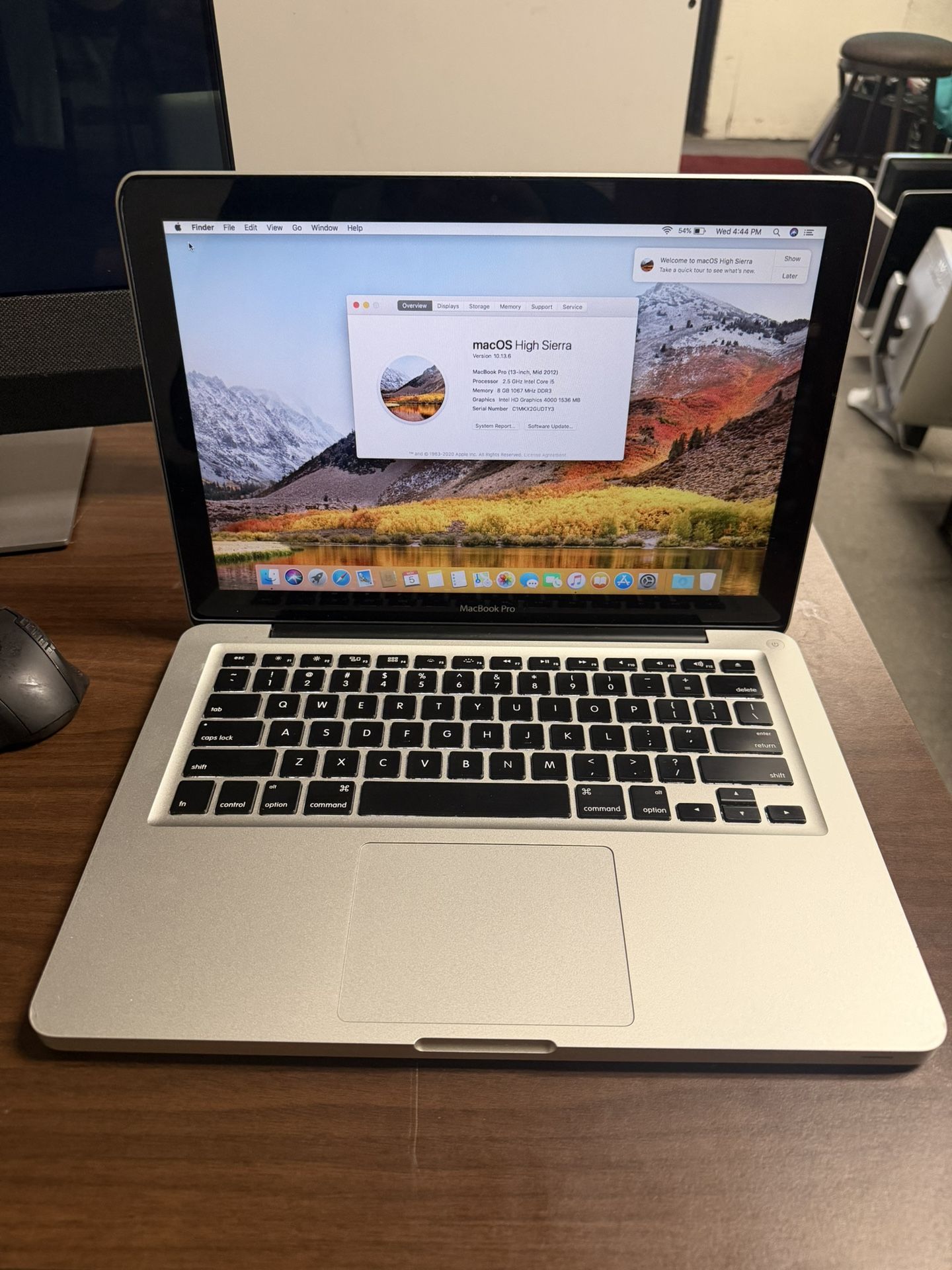 MACBOOK PRO LAPTOP 8GBRAM /240GB SSD