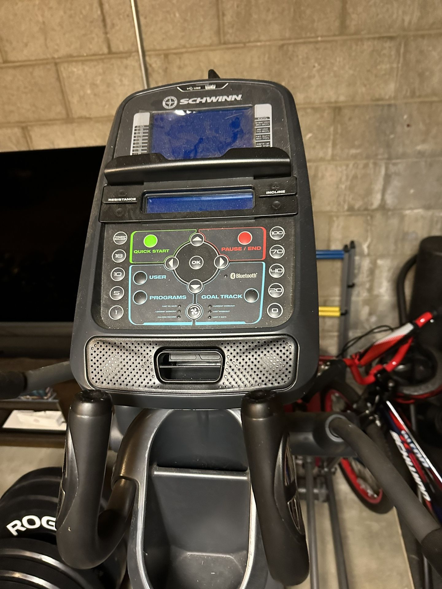 Schwinn 470 elliptical Machine