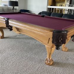Pool Table 8ft ( Free Delivery & Set Up & New Color Felt Of your Choice