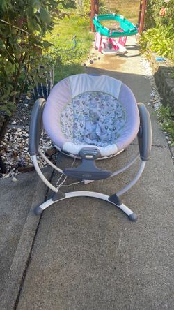 Graco Smothing Vibration,6 Speed Swing with electric power,just enjoy.